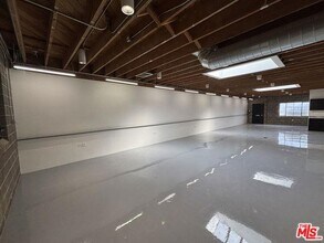 3751 S Robertson Blvd in Culver City, CA - Building Photo - Building Photo