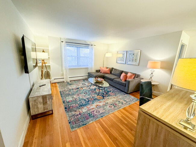 91 Chestnut St, Unit 6