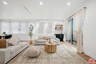 835 N McCadden Pl in Los Angeles, CA - Building Photo - Building Photo