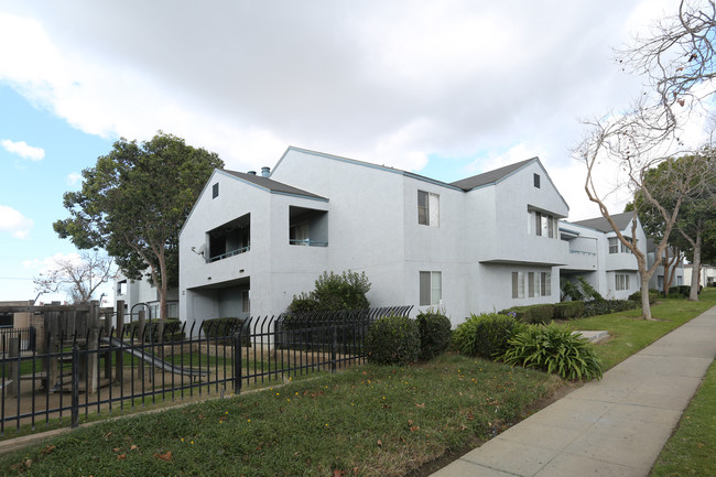 Magnolia Park Apartments in Santa Maria, CA - Building Photo - Building Photo