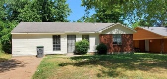 4678 Royal Ridge Dr in Memphis, TN - Building Photo