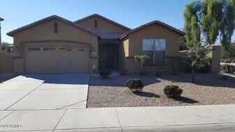 15493 W Montecito Ave in Goodyear, AZ - Building Photo