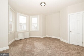 5627 Hadfield St in Philadelphia, PA - Building Photo - Building Photo