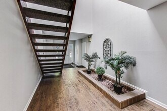 534 River Front Cir in Naperville, IL - Building Photo - Building Photo