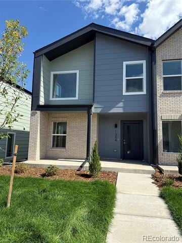 property at 1382 Akron St