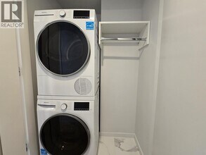 5189 Earles St in Vancouver, BC - Building Photo - Building Photo