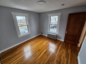 10 Wallace St, Unit 10 Wallace 2 in Enfield, CT - Building Photo