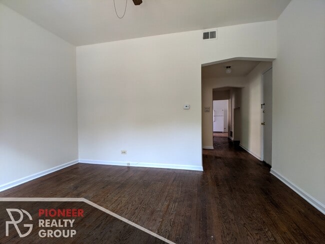 2319 N Kedzie Blvd in Chicago, IL - Building Photo - Building Photo
