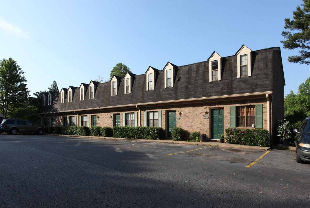 Castlegate Townhomes in Buford, GA - Foto de edificio