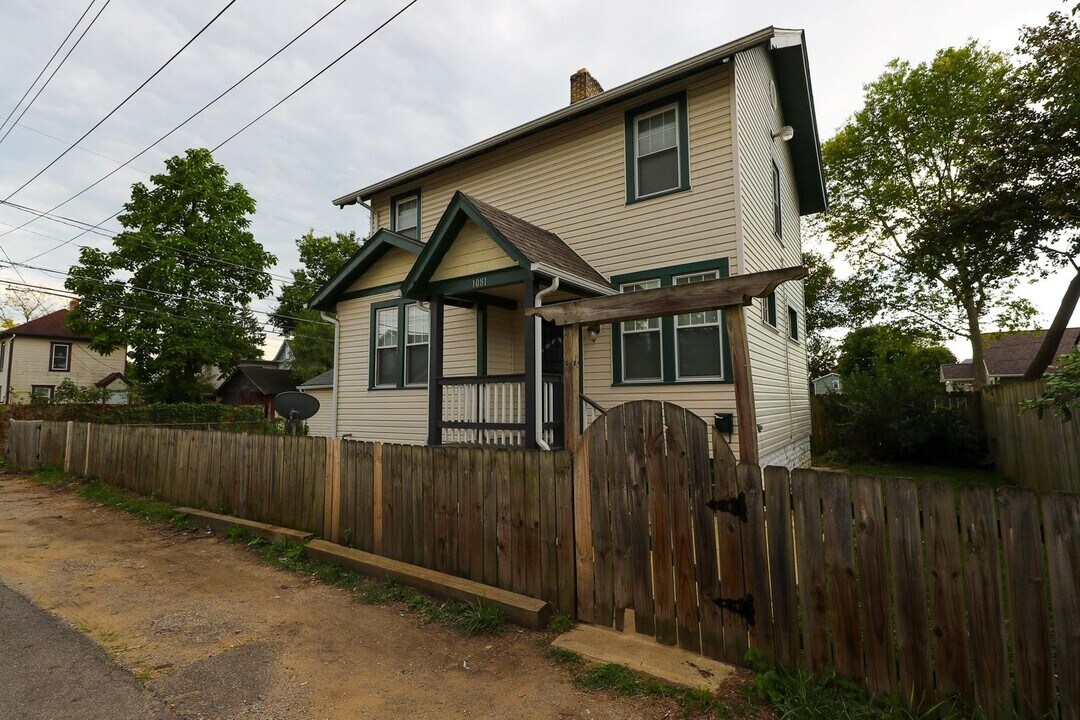 1081 Ann St in Columbus, OH - Building Photo