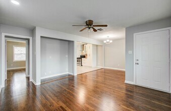 4621 W 43rd St in Houston, TX - Building Photo - Building Photo