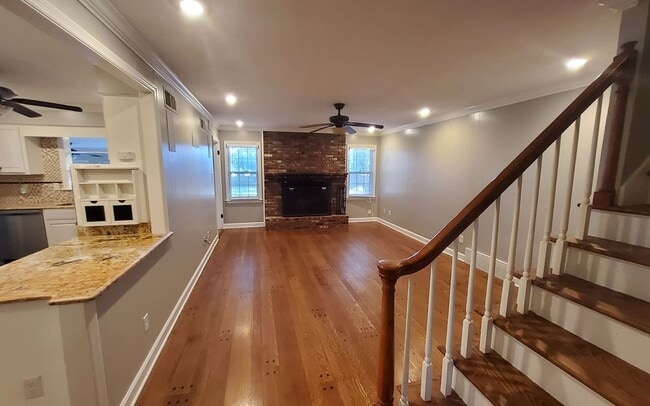 1264 Yorkshire Dr in Memphis, TN - Building Photo - Building Photo