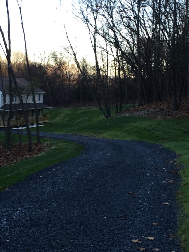 71 Reservoir Rd in Marlboro, NY - Building Photo - Building Photo