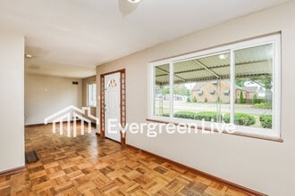 4616 Redwood Dr in Fairfield, OH - Building Photo - Building Photo