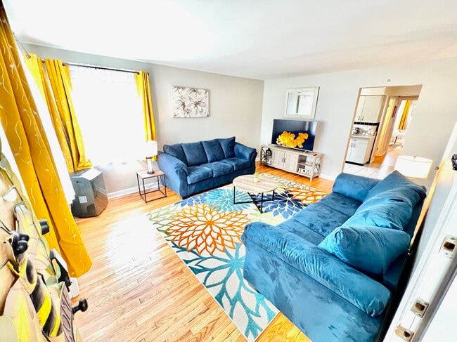 3001 Boudinot Ave, Unit Apartment 3