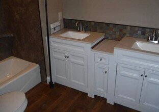 308 S Poplar St in Seneca, SC - Building Photo - Building Photo