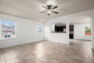 101 Song Sparrow Cv in Kyle, TX - Building Photo - Building Photo