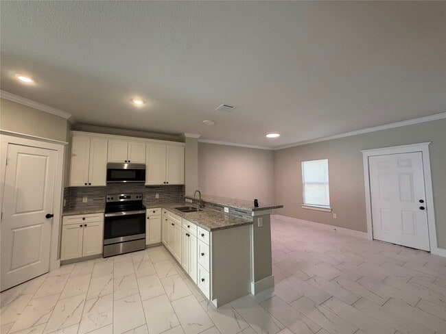 property at 2943 Titleist Dr