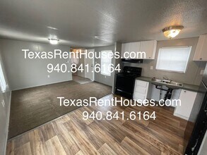 1621 Conkling Dr in Wichita Falls, TX - Foto de edificio - Building Photo