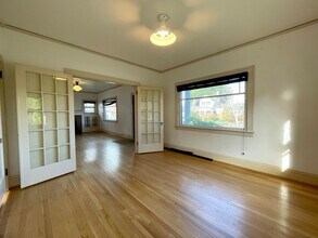 8408 N Smith St in Portland, OR - Building Photo - Building Photo