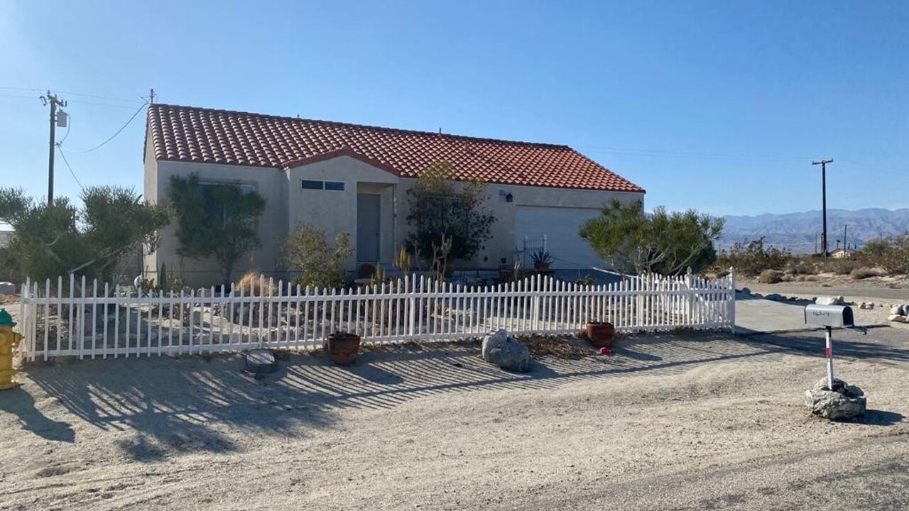 16529 Nancy Dr in Desert Hot Springs, CA - Building Photo