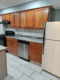 438 N 53rd St, Unit 2 Second Fl - 6