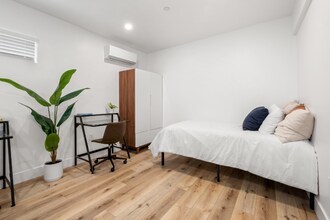 2210 Martin Luther King Jr Way in Berkeley, CA - Building Photo - Building Photo