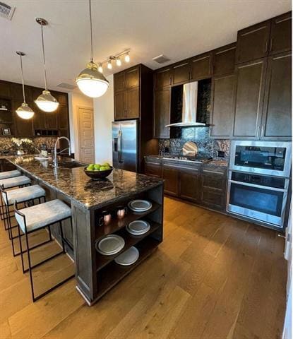 property at 2323 N Akard St