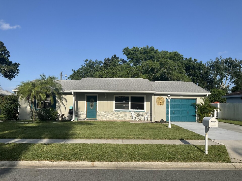 252 Naylor Dr in Melbourne, FL - Building Photo