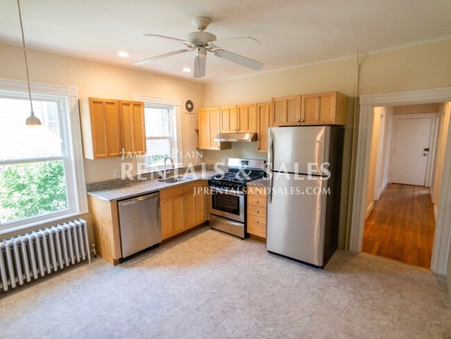 40 Hewlett St, Unit 1