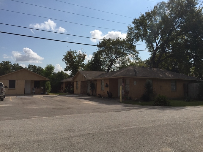 Thonig Rd. Apartments in Houston, TX - Building Photo