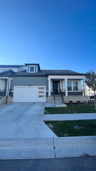 1647 N 3700 W in Lehi, UT - Building Photo