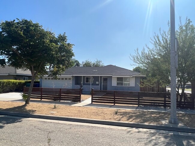 6666 Evelyn Pl in Riverside, CA - Building Photo - Building Photo