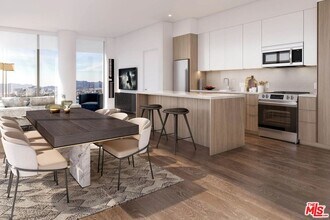 3545 Wilshire Blvd in Los Angeles, CA - Building Photo - Building Photo