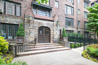 The Inn Apartments in Forest Hills, NY - Foto de edificio - Building Photo