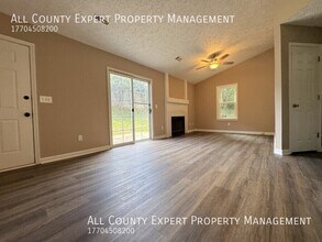2657 Laurel Ln NW in Kennesaw, GA - Building Photo - Building Photo