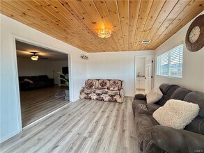 45105 73rd St W in Lancaster, CA - Building Photo - Building Photo