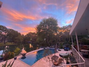 12418 Honeywood Trail in Houston, TX - Foto de edificio - Building Photo