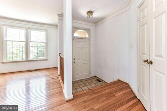 7709 Rockledge Ct in West Springfield, VA - Building Photo - Building Photo