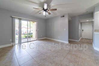 725 Crest Pines Dr in Orlando, FL - Building Photo - Building Photo