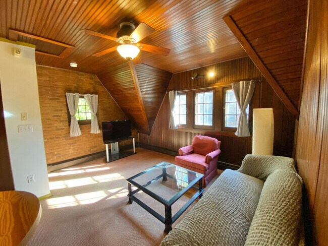 2632 Wellington Rd in Cleveland Heights, OH - Building Photo - Building Photo