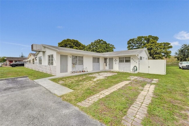 6283 Sherman St in Hollywood, FL - Building Photo - Building Photo