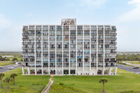 Islander East Condominiums in Galveston, TX - Foto de edificio - Building Photo