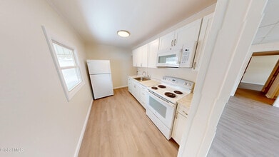 13 Hawley Ave in Colonie, NY - Building Photo - Building Photo