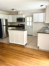 6124 Mary Ln Dr in San Diego, CA - Building Photo - Building Photo