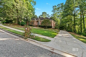 201 Potters Mills Rd in Daphne, AL - Building Photo - Building Photo