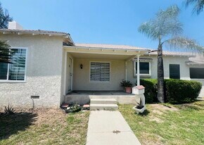 148 W 34th St in San Bernardino, CA - Building Photo