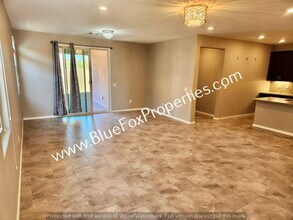 2242 W Ephesus Ct in Tucson, AZ - Building Photo - Building Photo