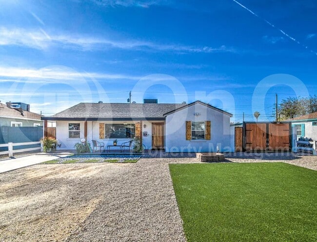 property at 2607 W San Miguel Ave