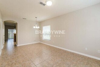 1310 Windsor Lake Cir in Sanford, FL - Foto de edificio - Building Photo